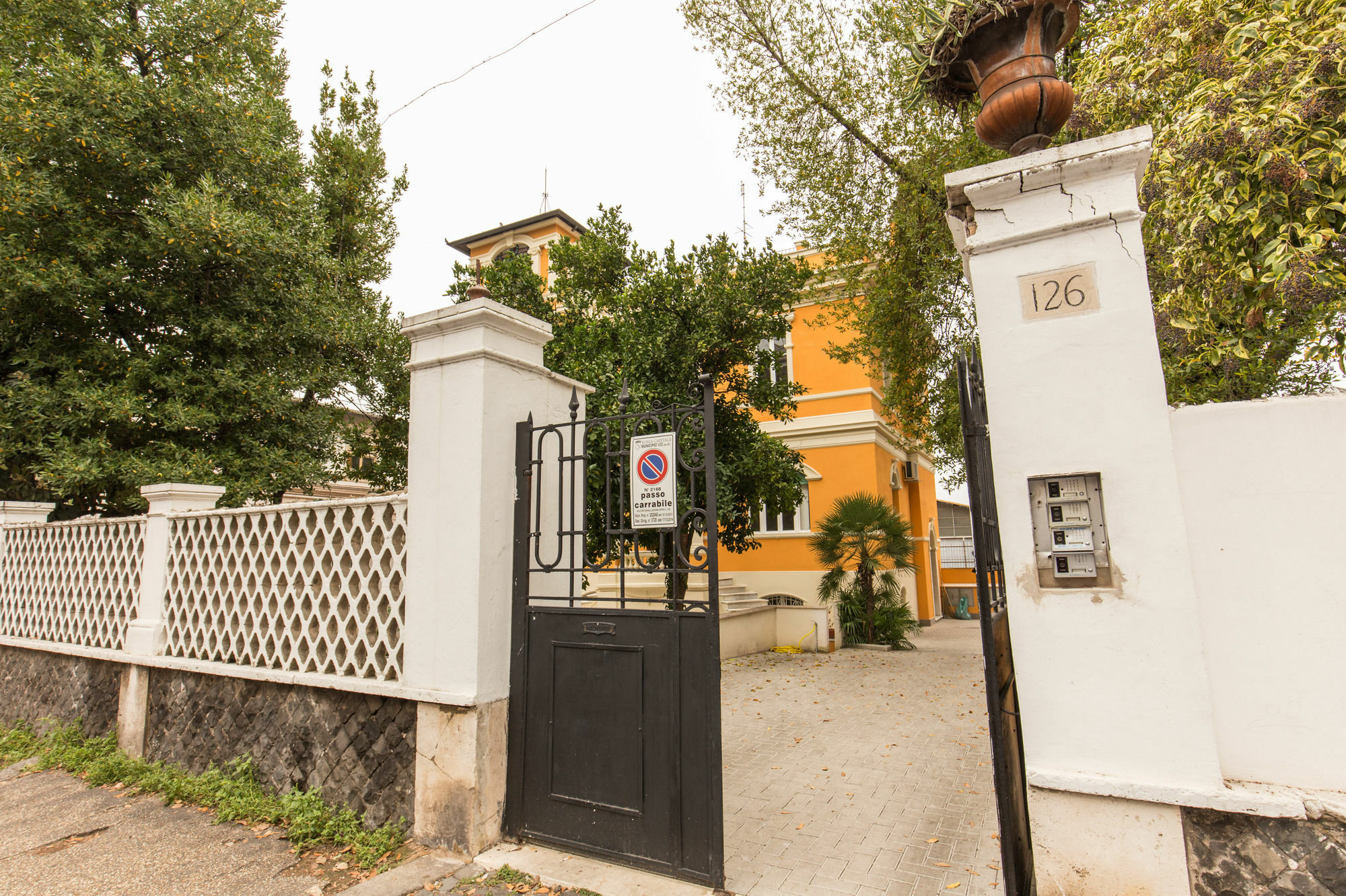 Relais La Torretta Bed & Breakfast Rome Exterior photo